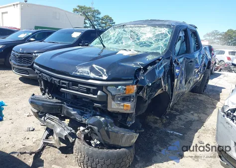 2024 Chevrolet Silverado 1500 2Wd Short Bed Custom z USA, uszkodzony, nr VIN 1GCPABEK6RZ200102